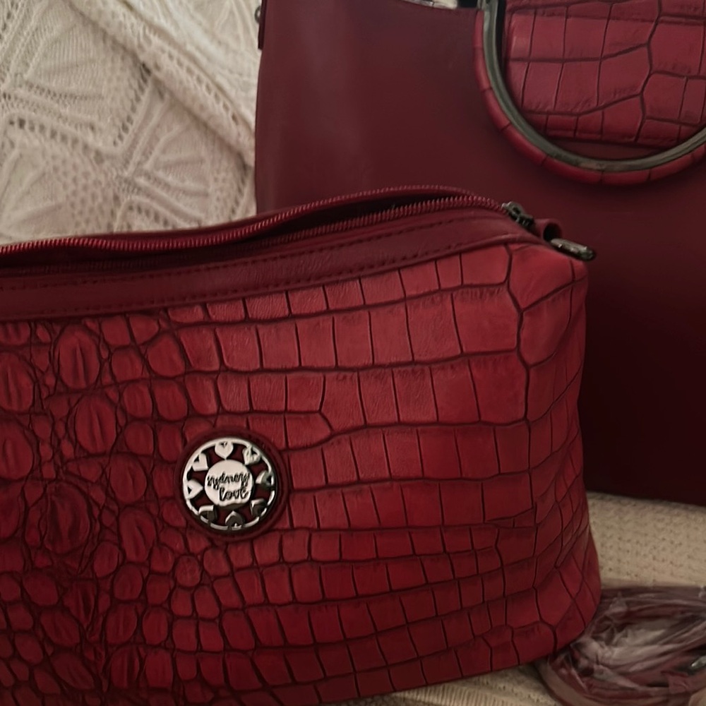 Handbag with clutch
